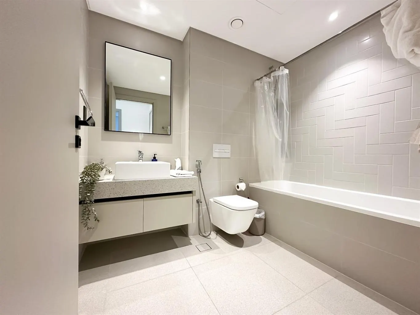Trophy - Majestic Mingle Marina Suites Dubai 0*,  Birleşik Arap Emirlikleri
